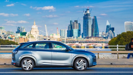 Vodíkové auto Hyundai Nexo čistí vzduch londýnských ulic